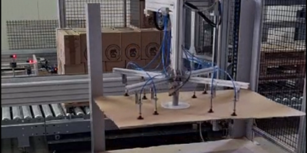 Производим роботы укладчики коробов на паллет