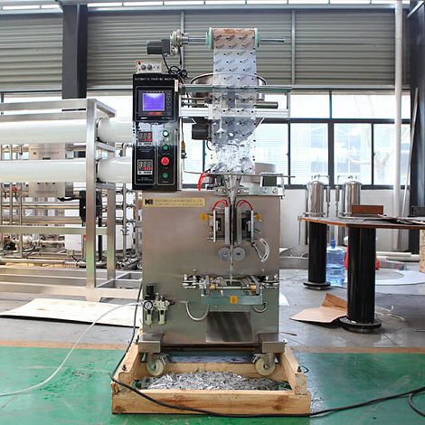 Автоматическая машина розлива пастообразных продуктов в пакет. Модель: HP150L