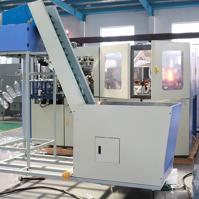 Автоматическая выдувная машина для ПЭТ-бутылок. Модель: КМ-A4