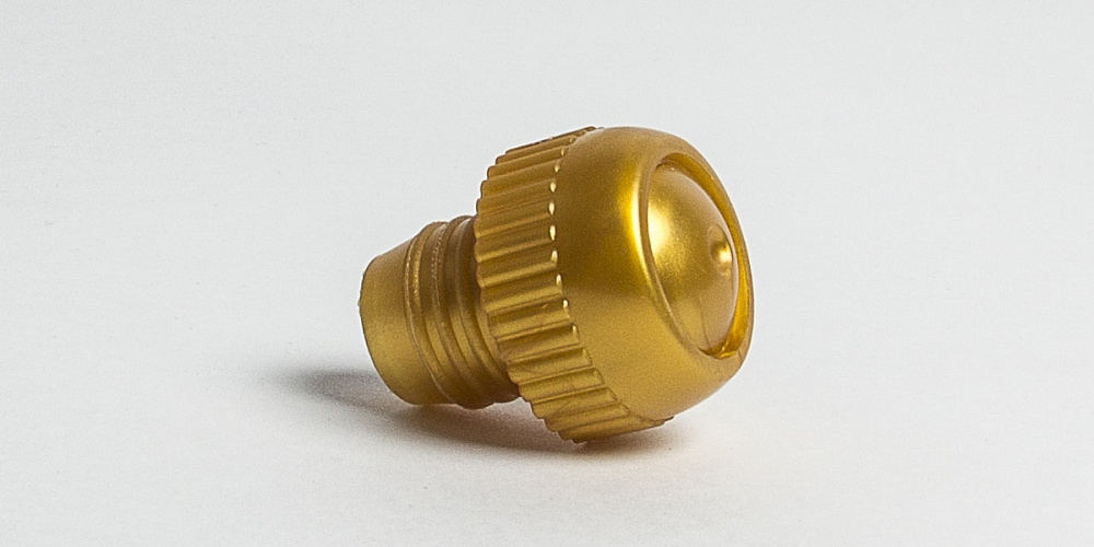 Наладили производство пластиковой пробки для шампанского