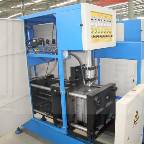 Полуавтоматическая выдувная формовочная машина для пэт-бутылок объемом 10-25 л.. KM-12