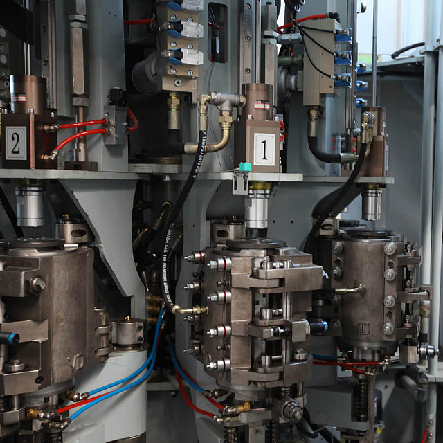 Автоматическая выдувная машина для ПЭТ-бутылок роторного типа. Модель: КМRC-10